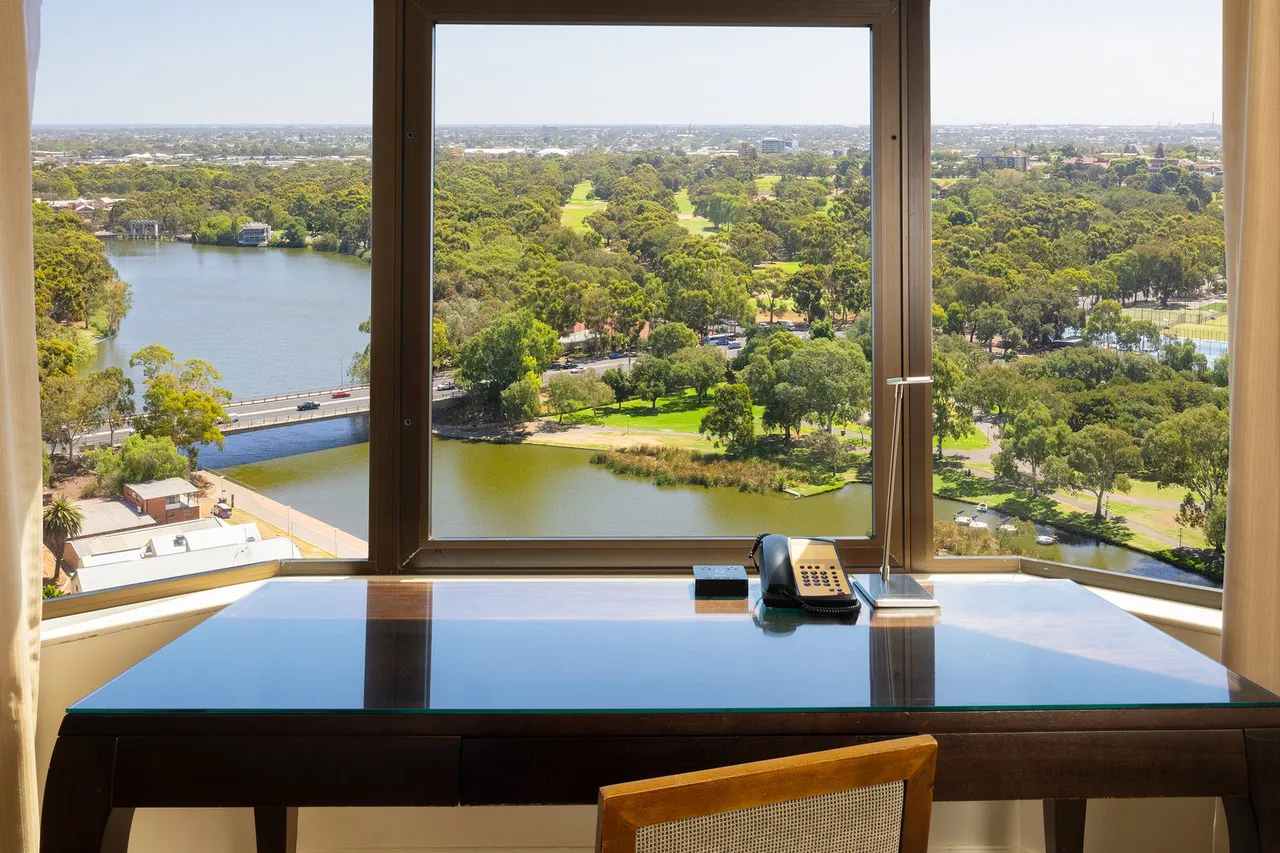InterContinental Adelaide — rooms and atmosphere