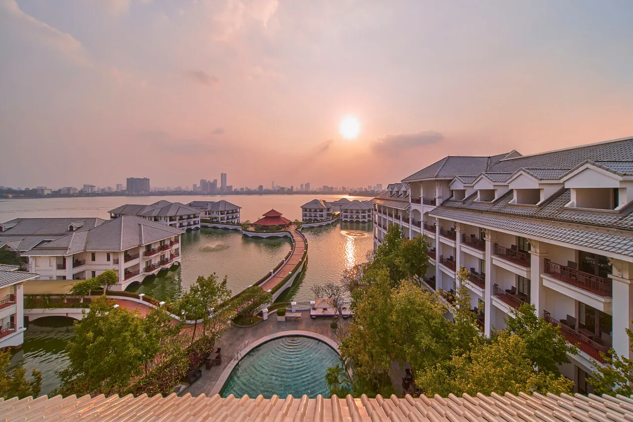 InterContinental Hanoi Westlake — rooms and atmosphere