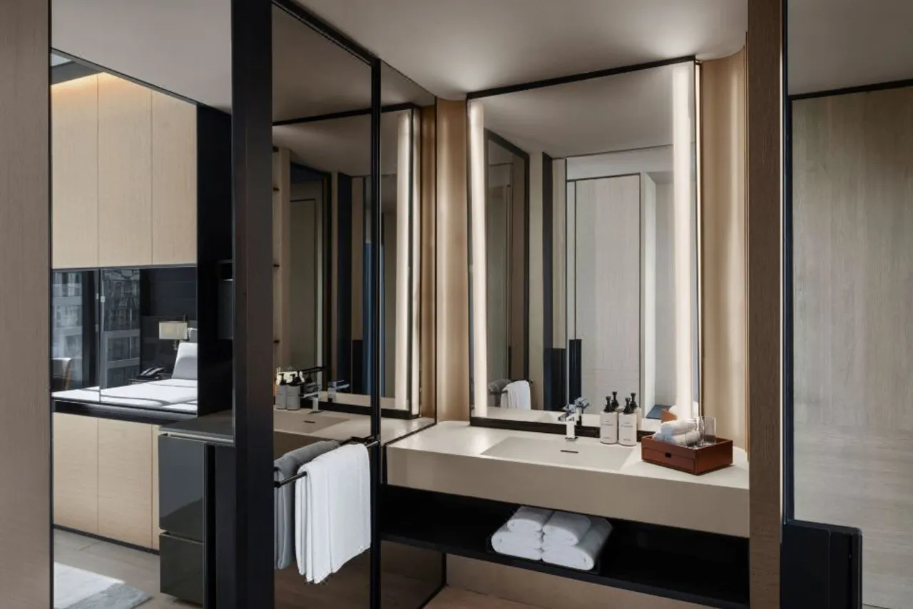 InterContinental Singapore Robertson Quay — rooms and atmosphere