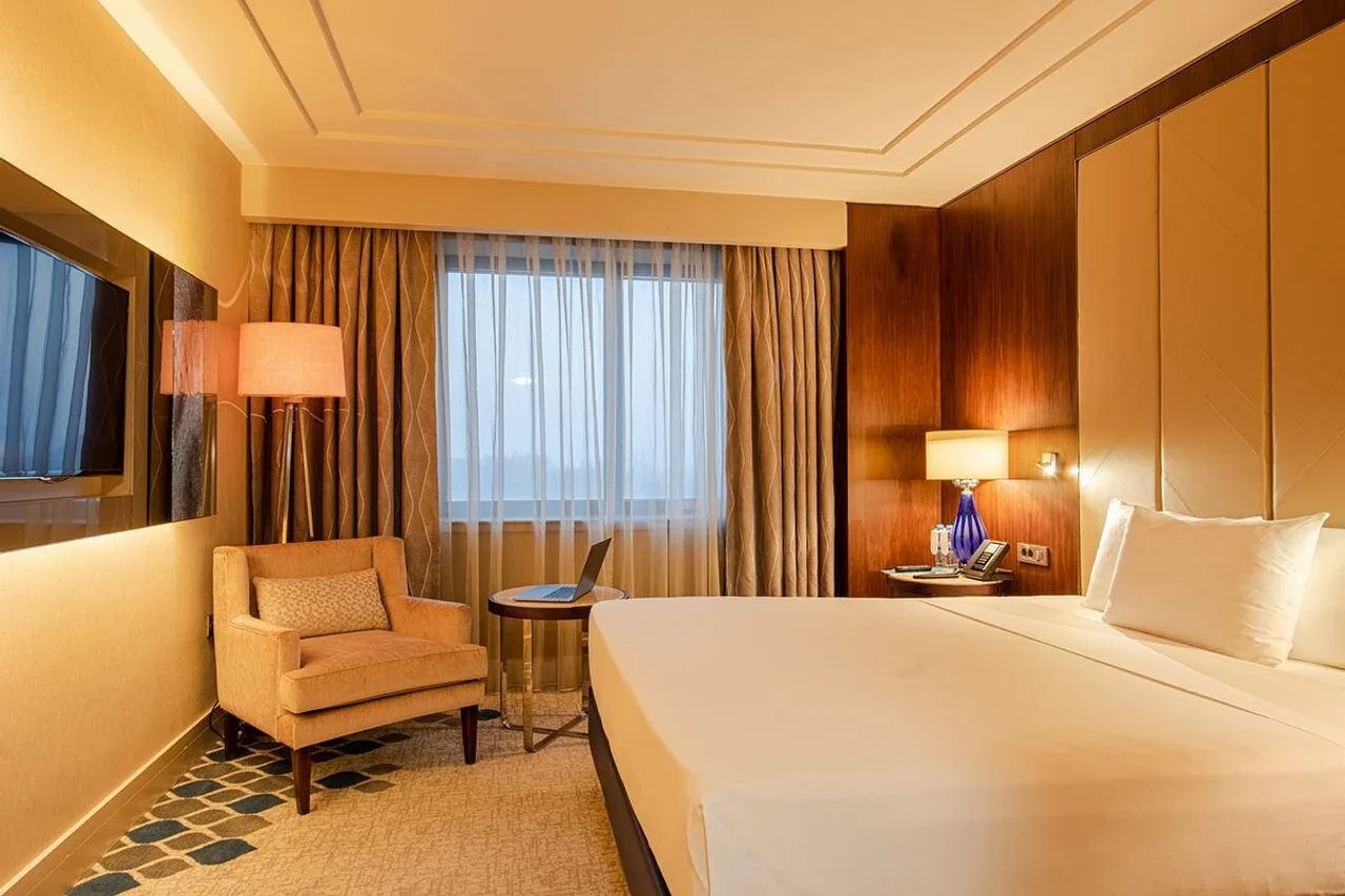 International Hotel Tashkent — rooms and atmosphere