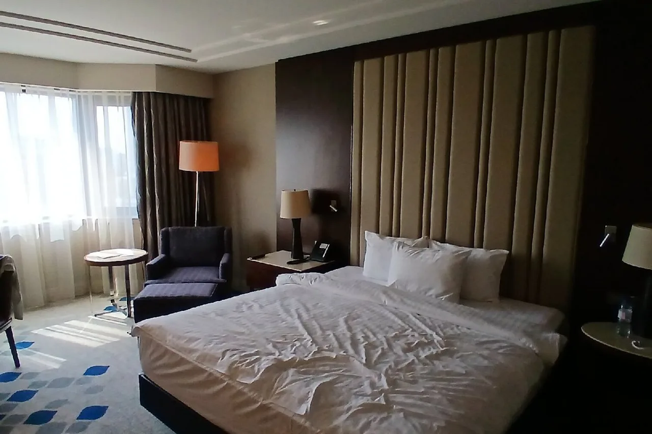International Hotel Tashkent — rooms and atmosphere