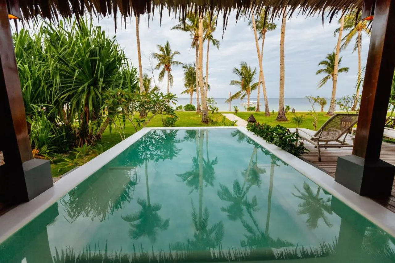 Isla Cabana Resort — rooms and atmosphere