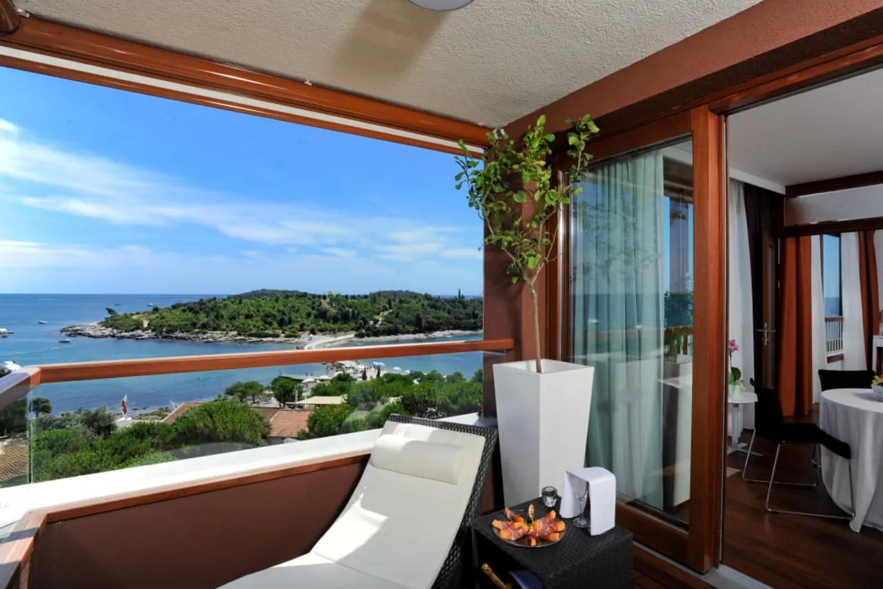 Maistra Select All Suite Island Hotel Istra — rooms and atmosphere