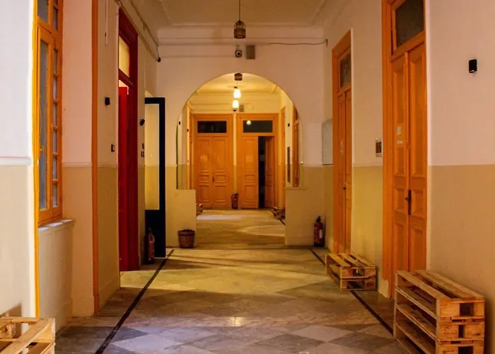 Ithaka Raml Hostel — ภาพห้องพักและบรรยากาศ