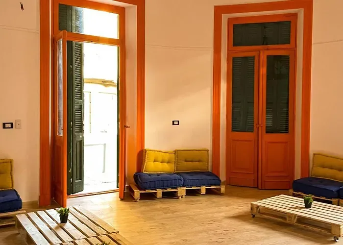 Ithaka Raml Hostel — ภาพห้องพักและบรรยากาศ