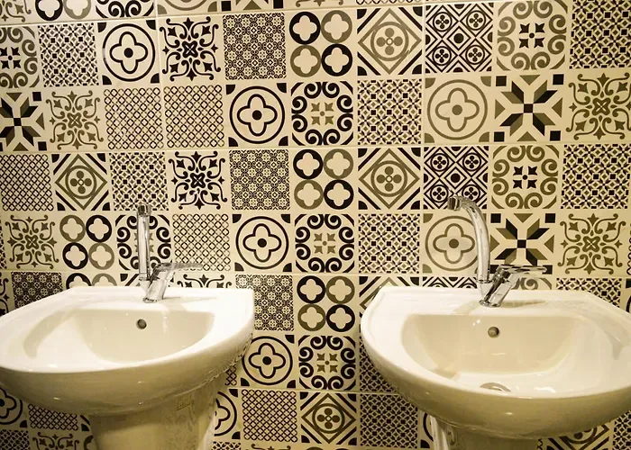 Ithaka Raml Hostel — ภาพห้องพักและบรรยากาศ