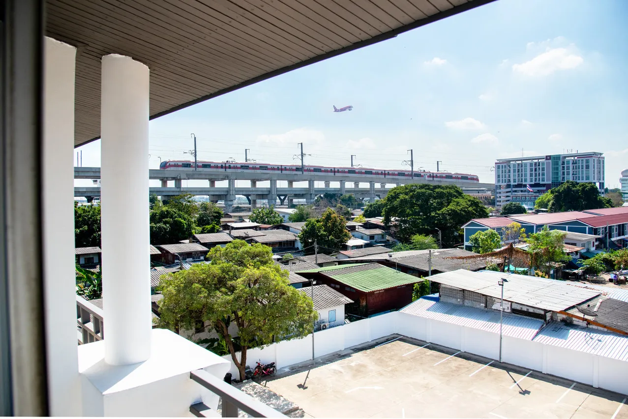 IU Hotel Don Mueang Airport — rooms and atmosphere
