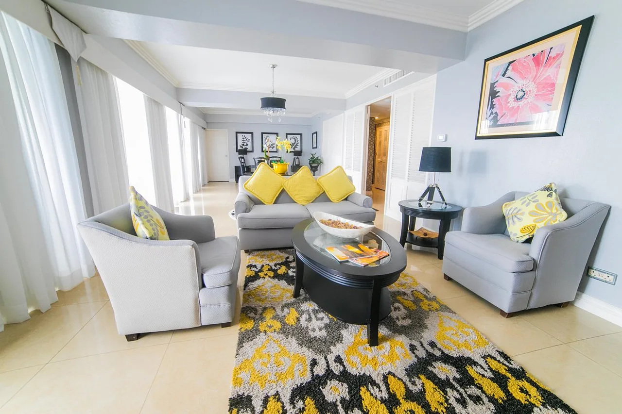 The Jamaica Pegasus Hotel — rooms and atmosphere