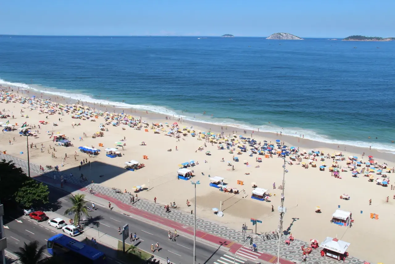 JANEIRO Hotel — rooms and atmosphere