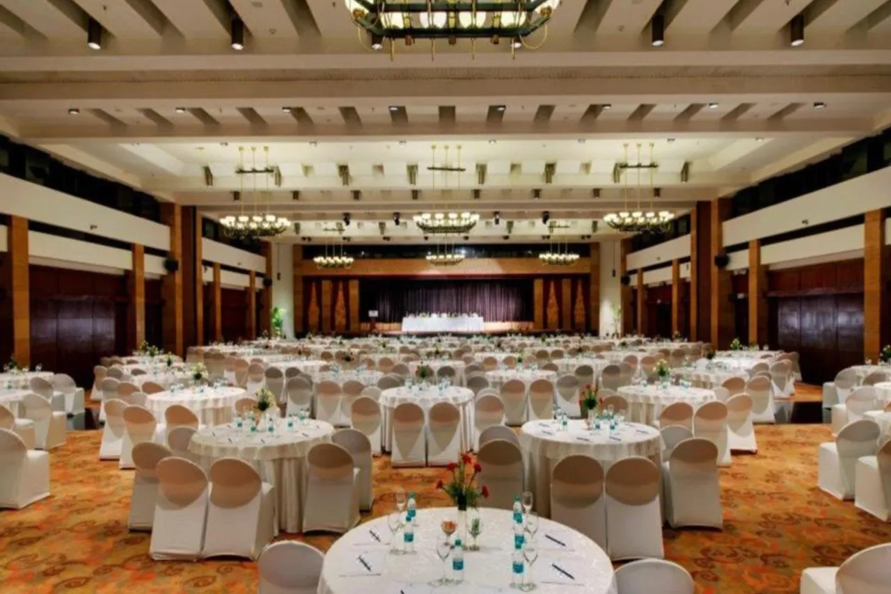 Jaypee Palace Hotel & Convention Centre — rooms and atmosphere