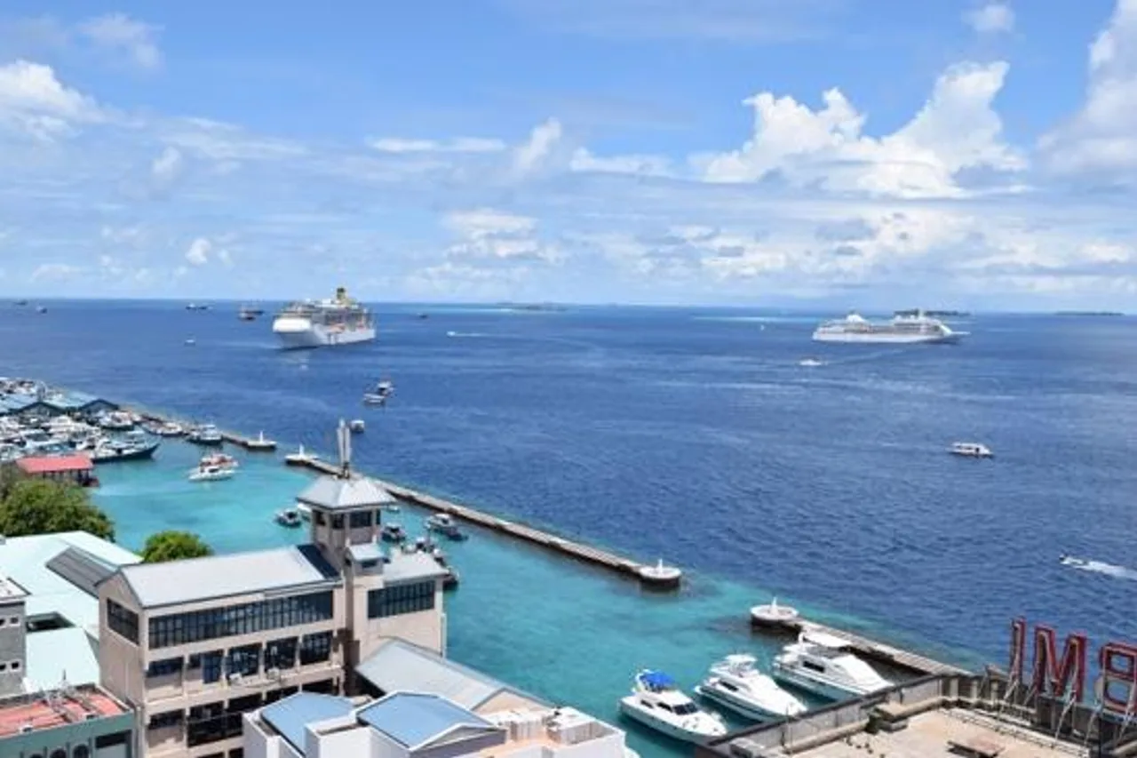 JEN Maldives Malé by Shangri-La — rooms and atmosphere