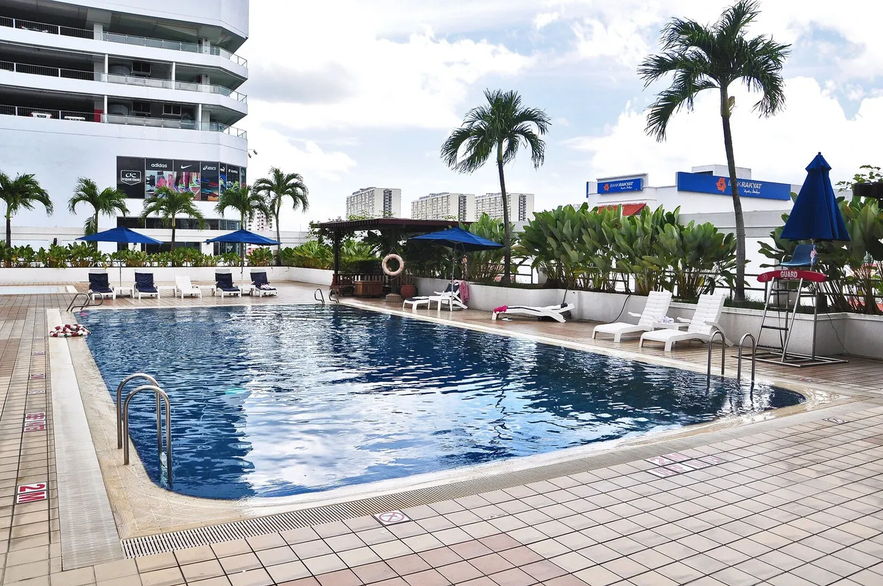 JEN Penang Georgetown by Shangri-La — rooms and atmosphere