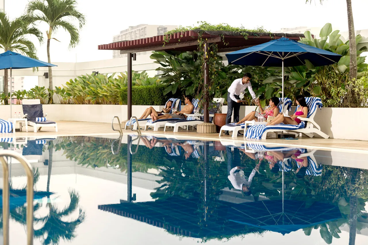 JEN Penang Georgetown by Shangri-La — rooms and atmosphere
