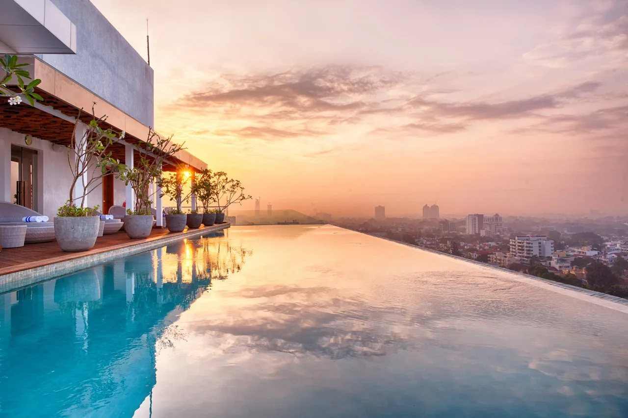Jetwing Colombo Seven — rooms and atmosphere