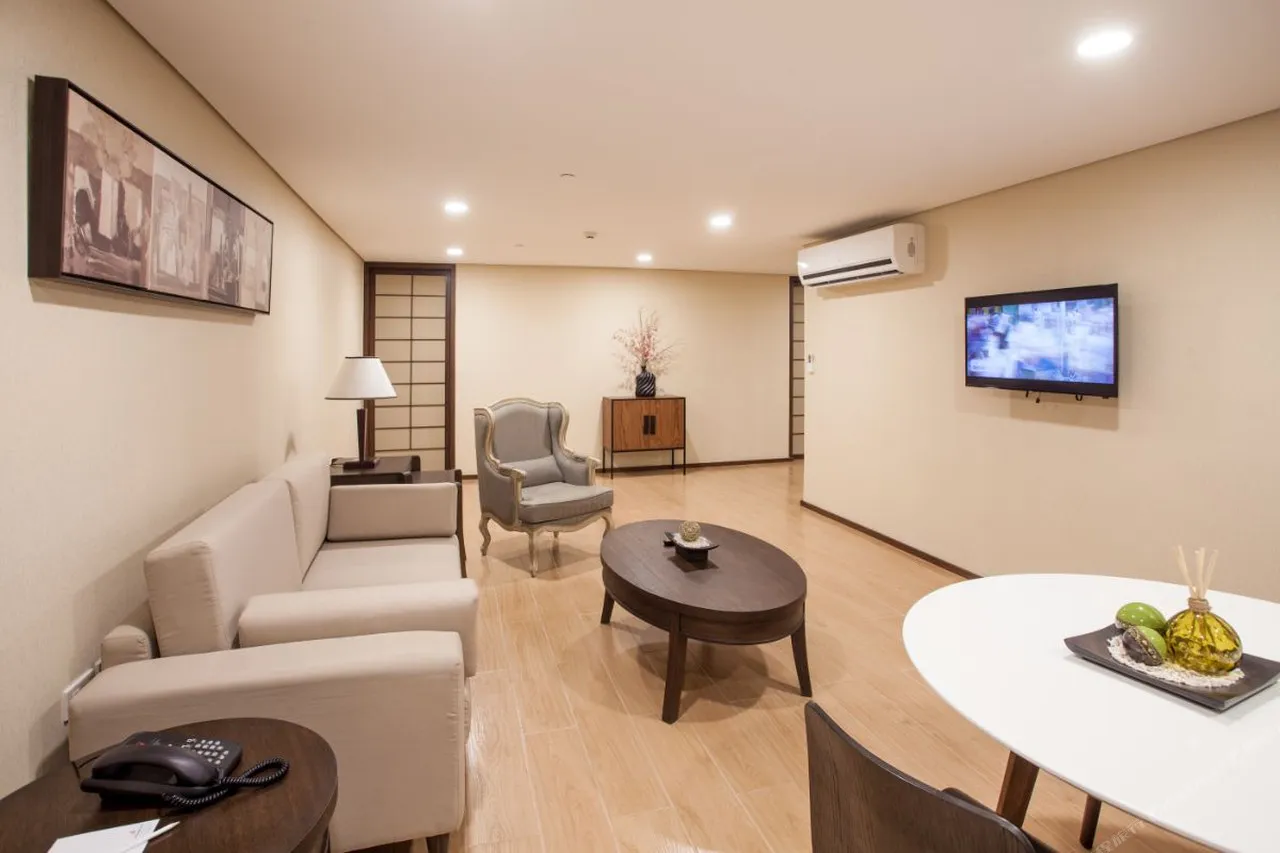 Jinjiang Inn Makati — rooms and atmosphere