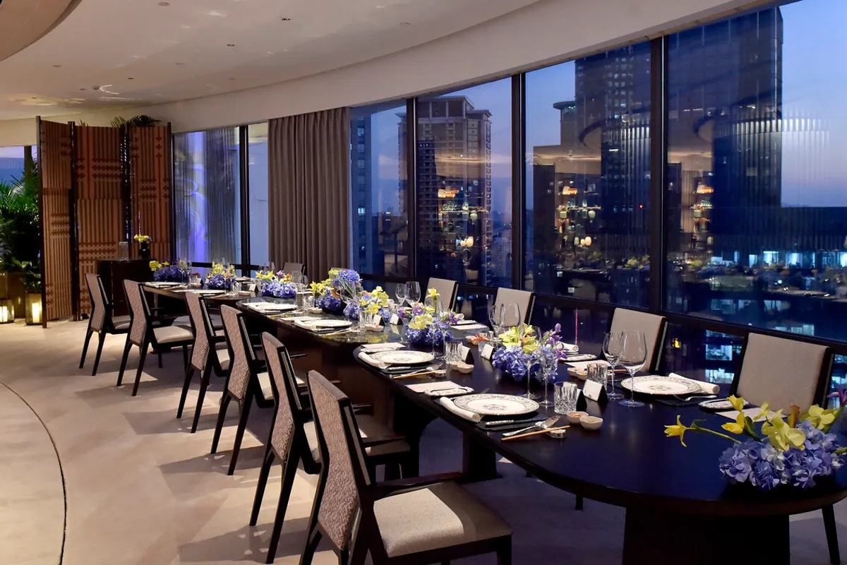 Jinling Hotel Nanjing — rooms and atmosphere