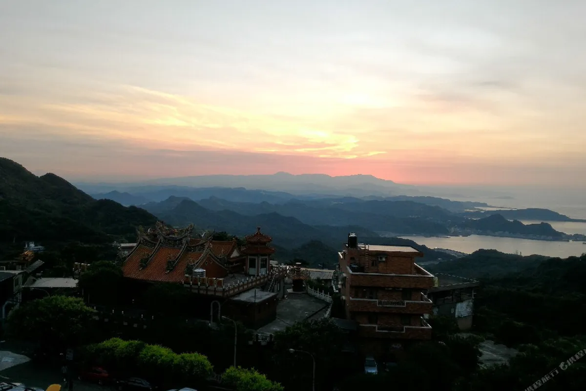 Jiufen Sunshine B&B — ภาพห้องพักและบรรยากาศ