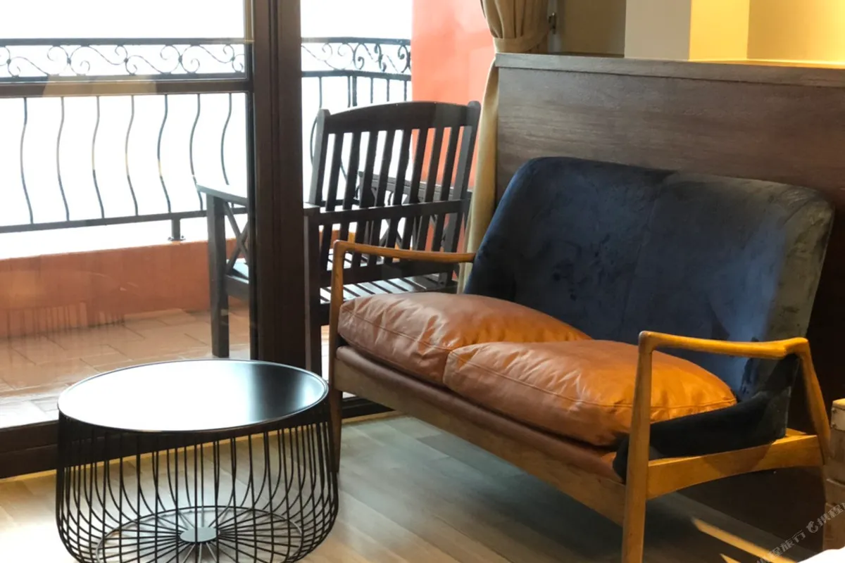 Jiufen Sunshine B&B — ภาพห้องพักและบรรยากาศ
