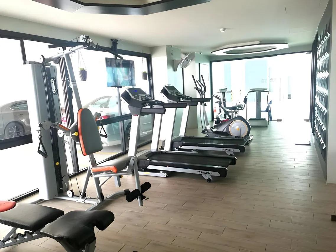 JK Living Hotel and Service Apartment — rooms and atmosphere