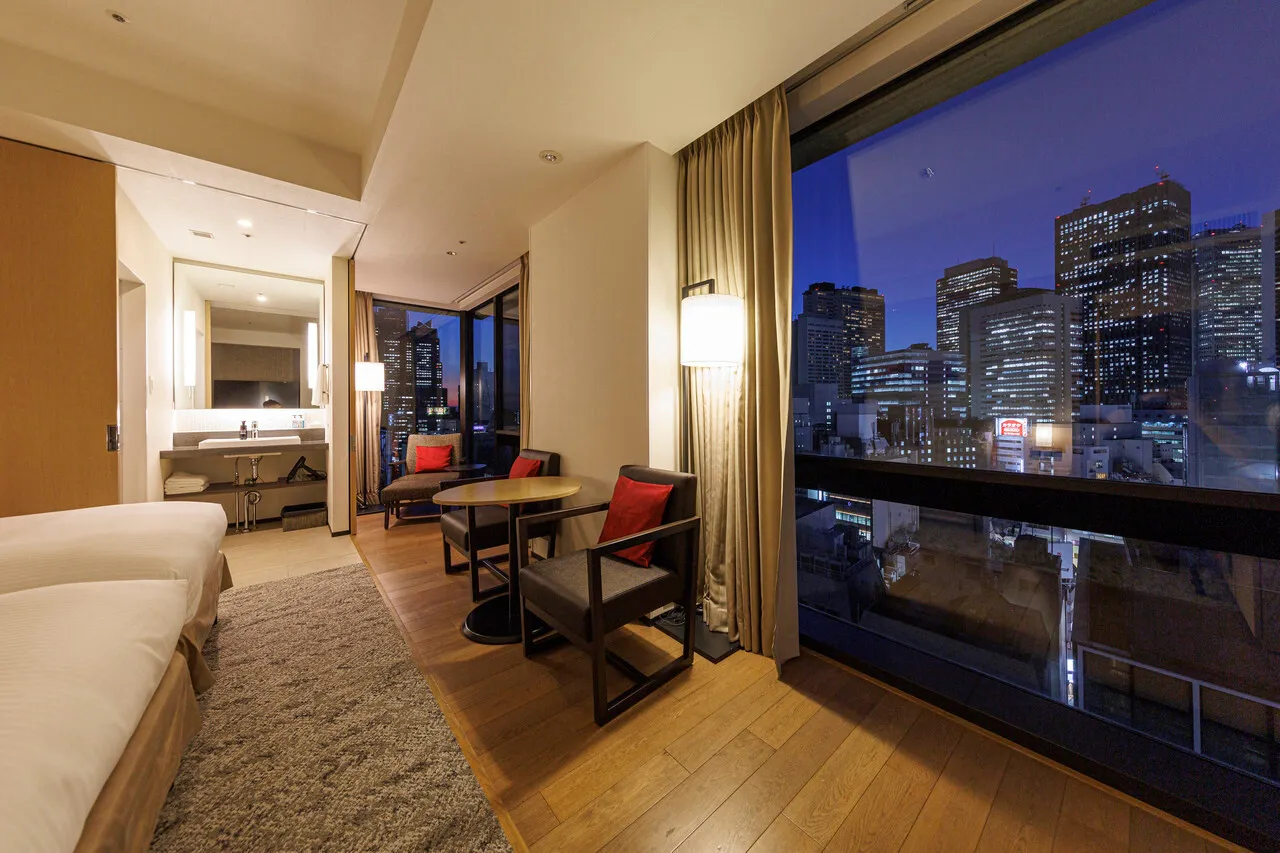 JR Kyushu Hotel Blossom Shinjuku — rooms and atmosphere