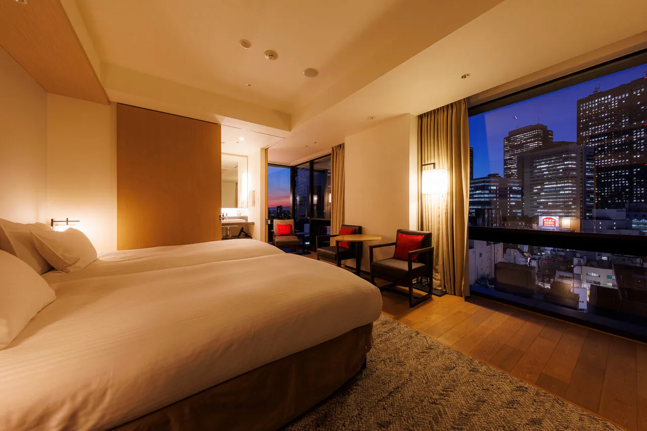 JR Kyushu Hotel Blossom Shinjuku — rooms and atmosphere