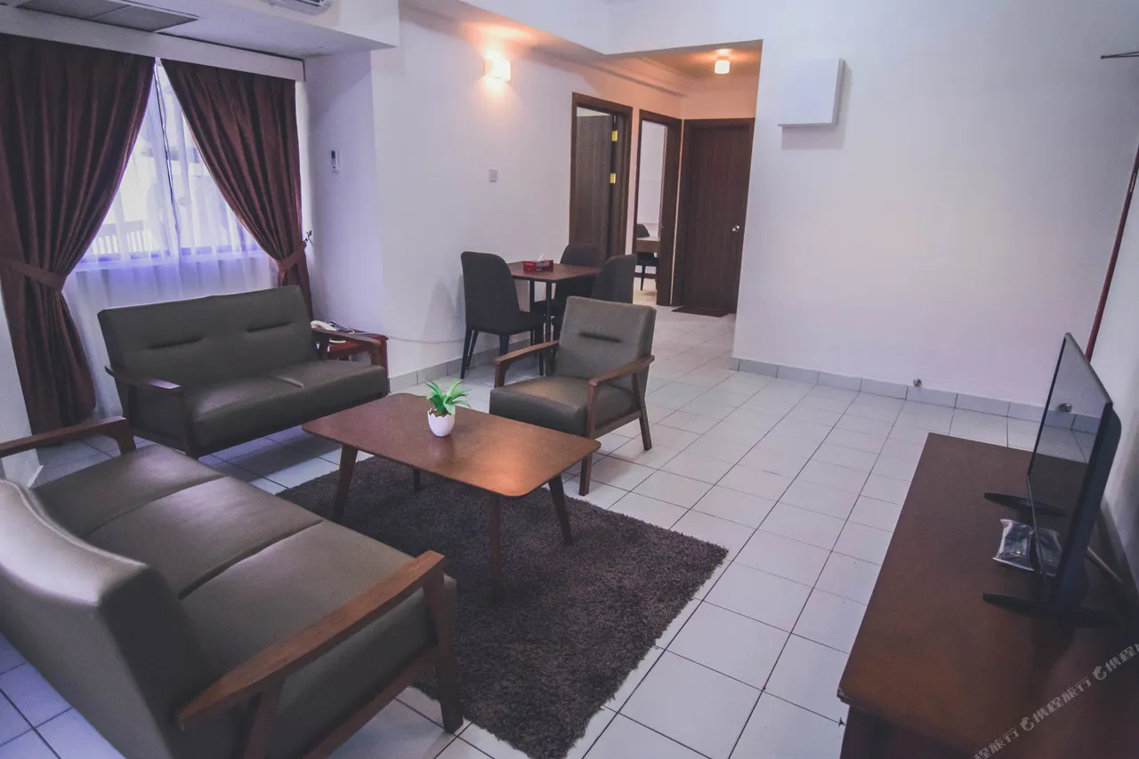 Jubilee Hotel — rooms and atmosphere