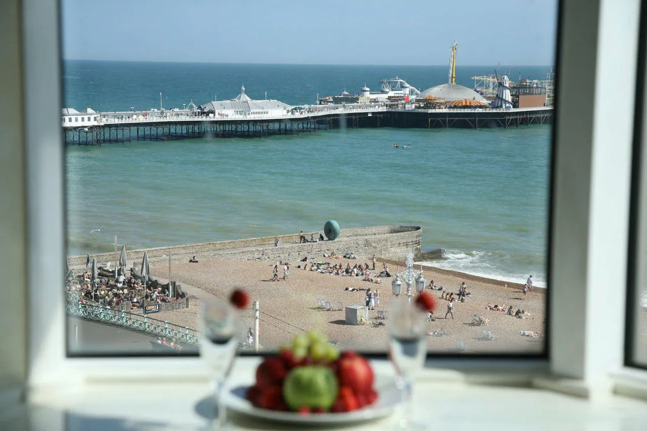 Jurys Inn Brighton Waterfront — ภาพห้องพักและบรรยากาศ
