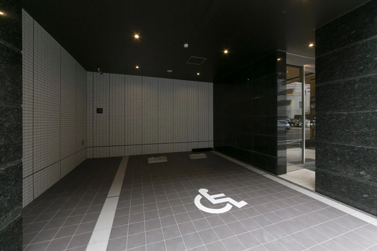 Just Inn Premium Nagoya Station — rooms and atmosphere