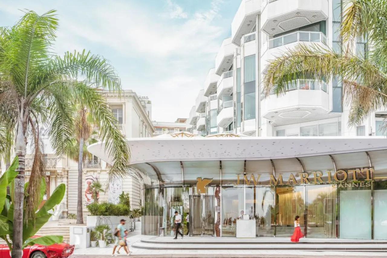 JW Marriott Cannes — rooms and atmosphere