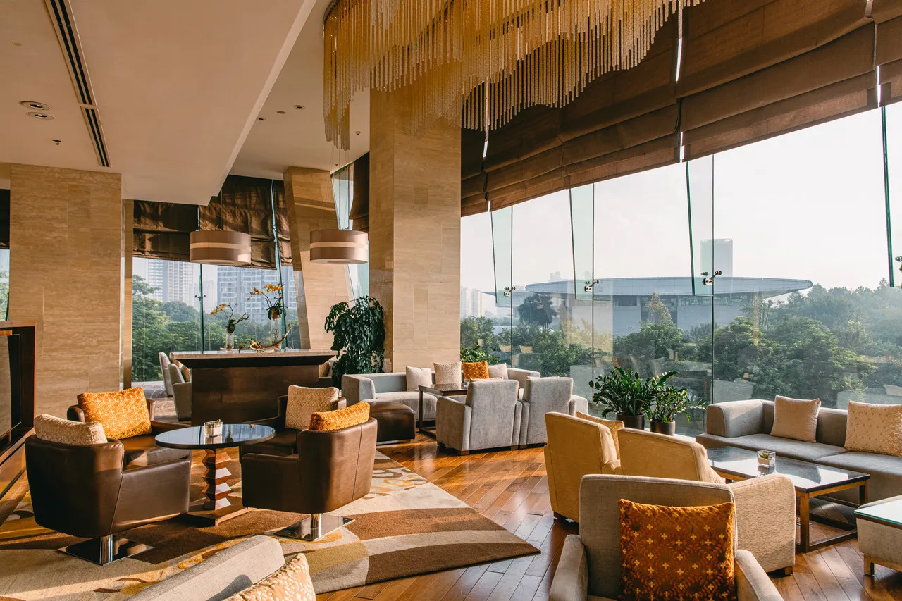 JW Marriott Hotel Hanoi — rooms and atmosphere