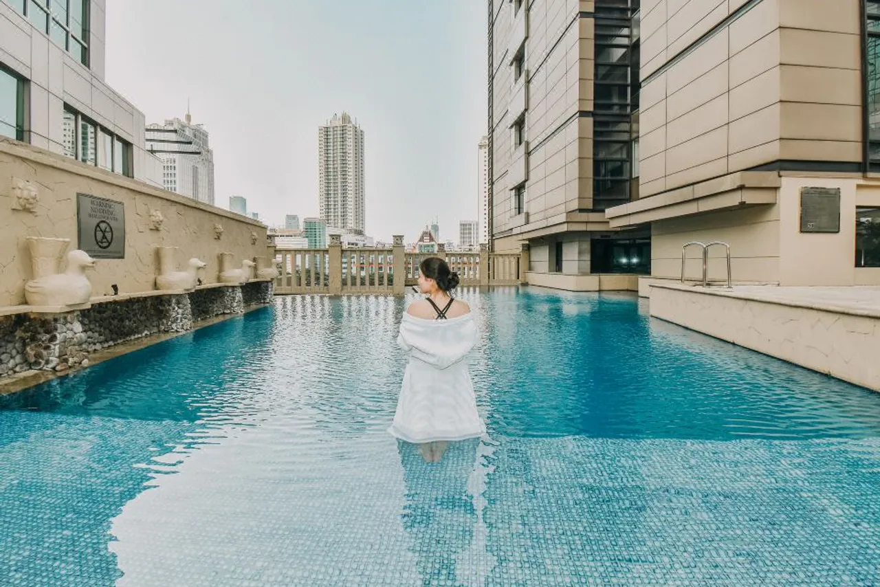 JW Marriott Hotel Jakarta — rooms and atmosphere