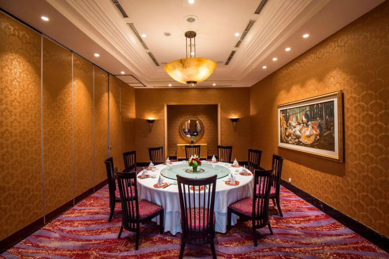 JW Marriott Hotel Jakarta — rooms and atmosphere