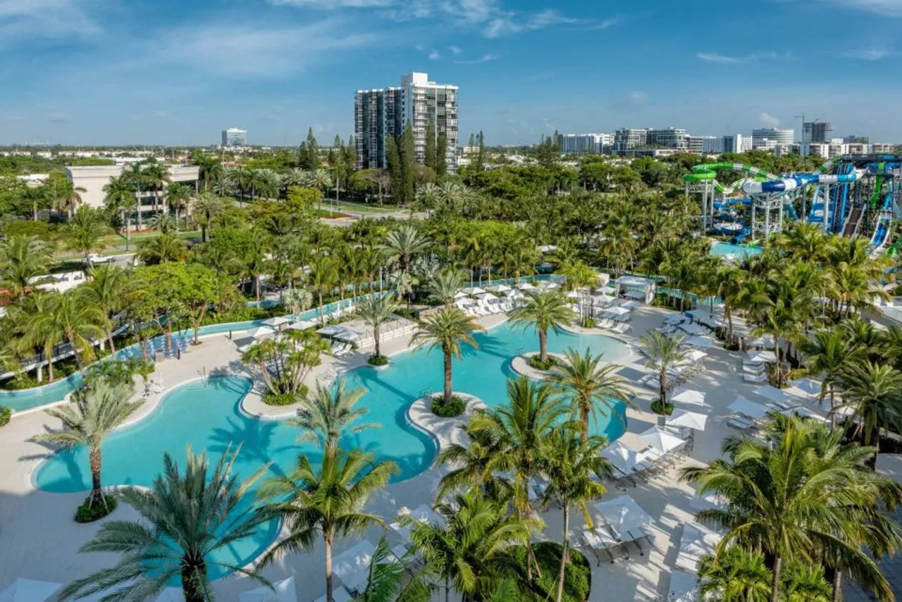 JW Marriott Miami Turnberry Resort & Spa — rooms and atmosphere