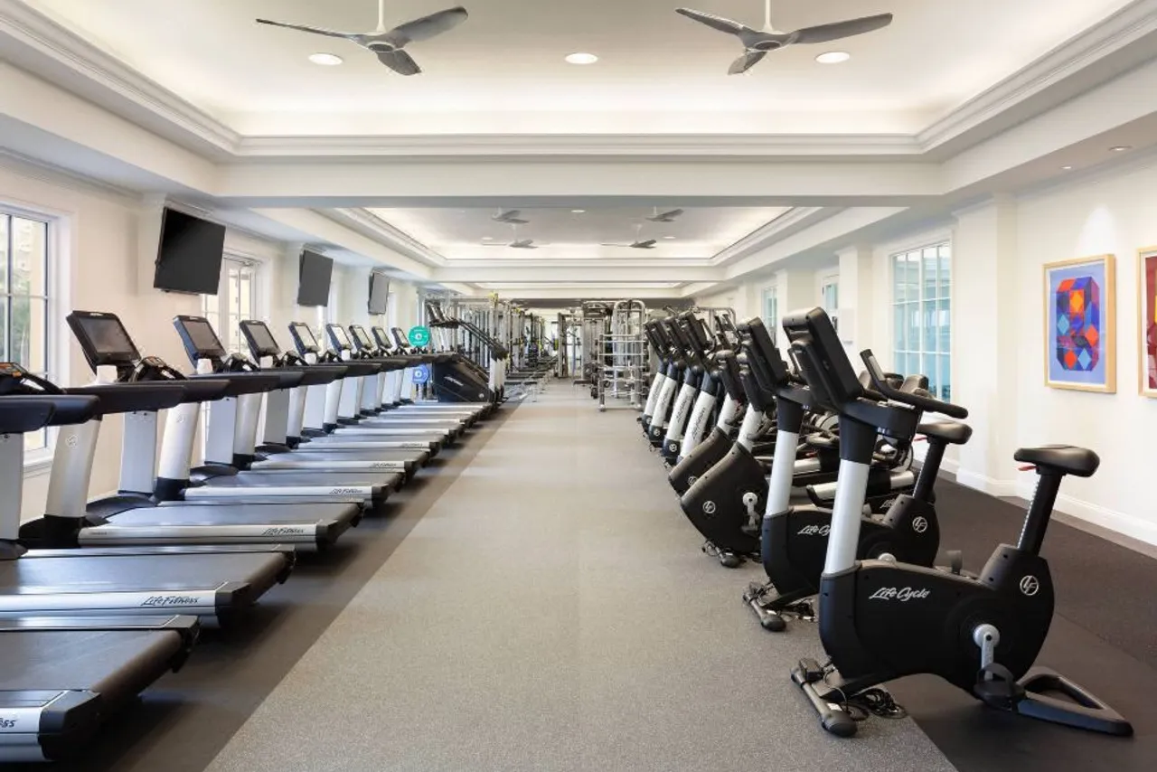 JW Marriott Miami Turnberry Resort & Spa — rooms and atmosphere