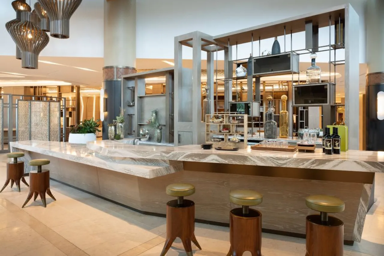 JW Marriott Orlando Bonnet Creek Resort & Spa — rooms and atmosphere