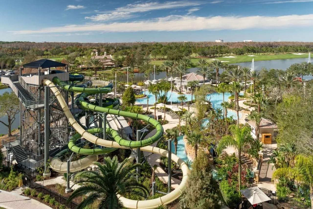 JW Marriott Orlando, Grande Lakes — rooms and atmosphere