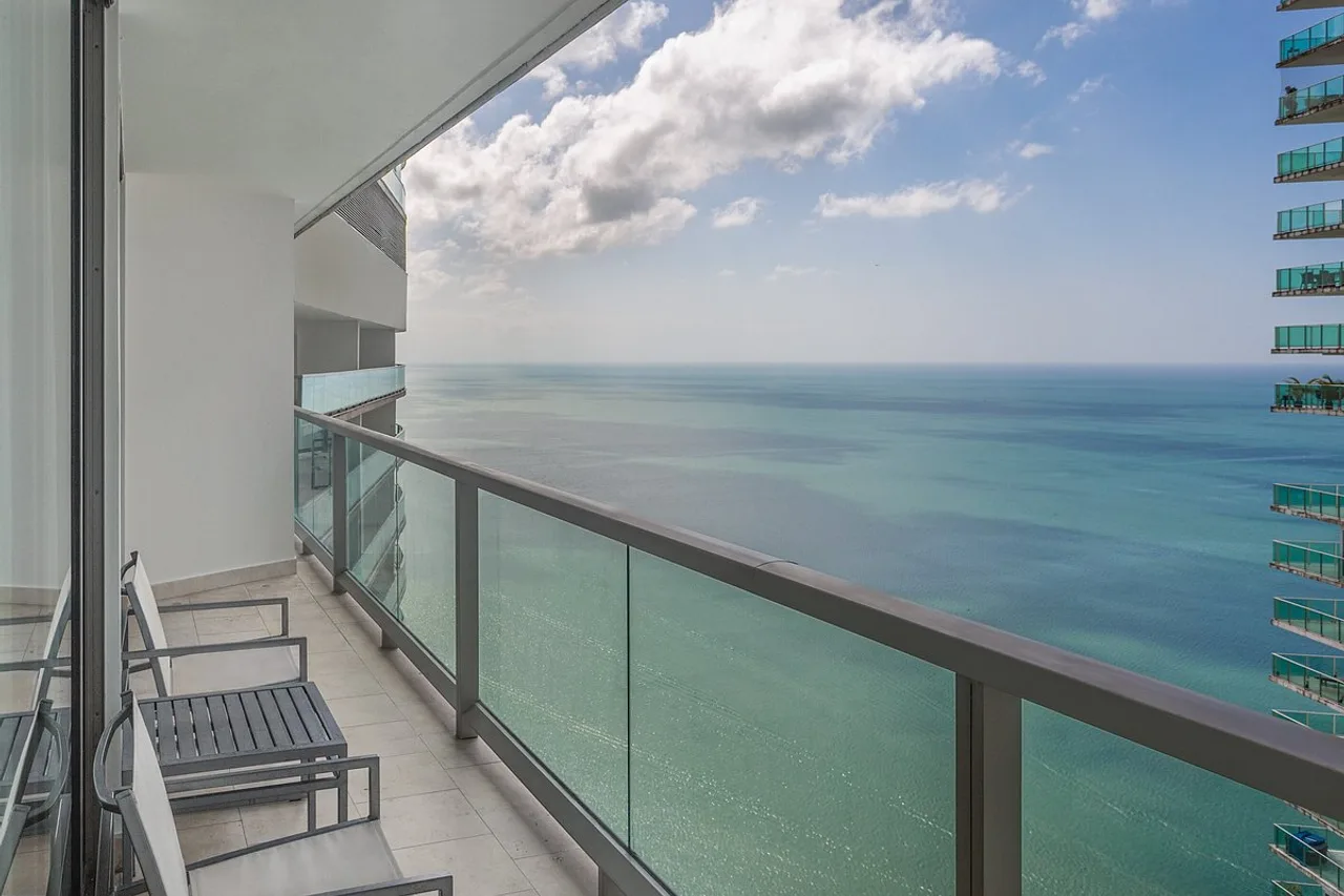 JW Marriott Panama — rooms and atmosphere