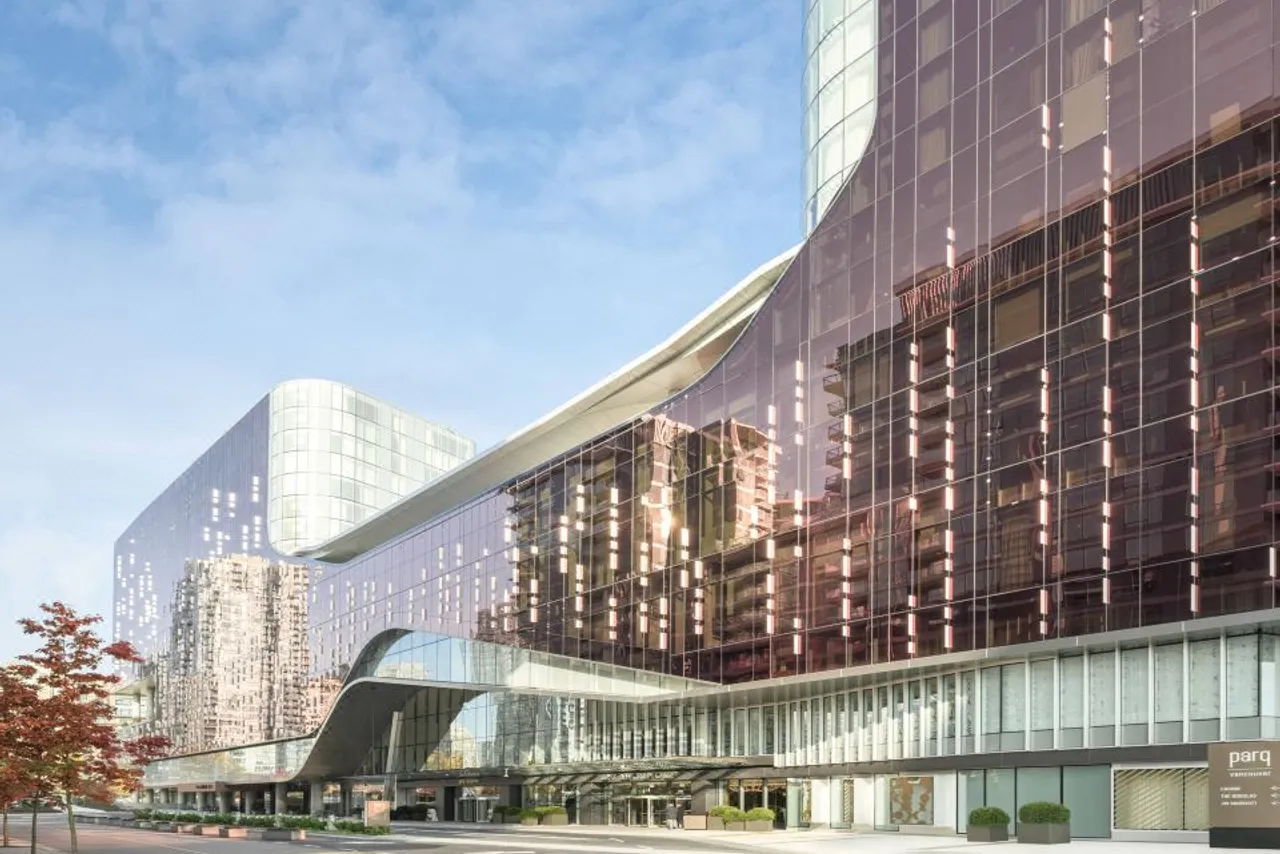 JW Marriott Parq Vancouver — rooms and atmosphere