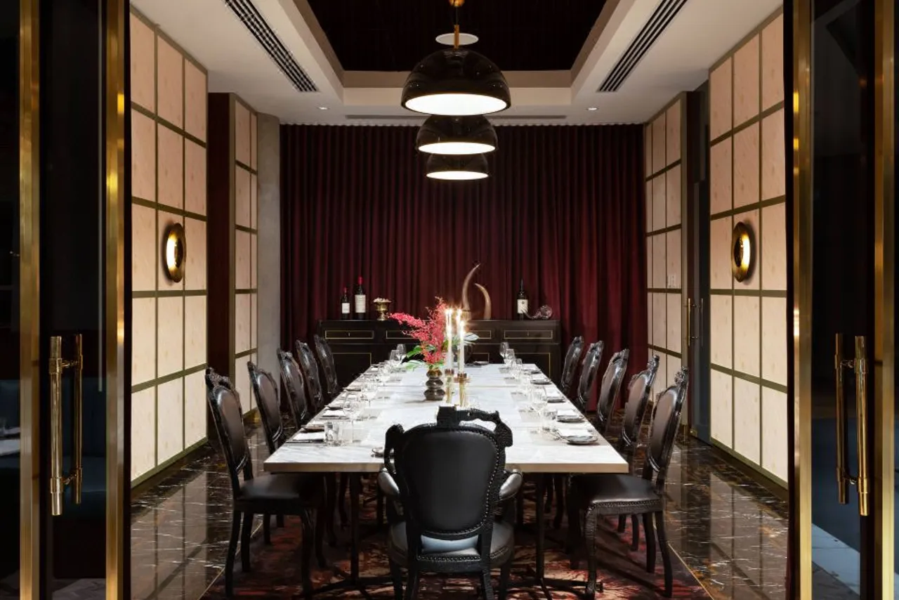 JW Marriott Parq Vancouver — rooms and atmosphere