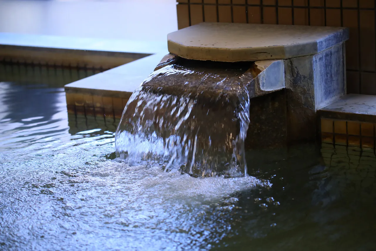 Kamenoi Hotel Beppu — rooms and atmosphere