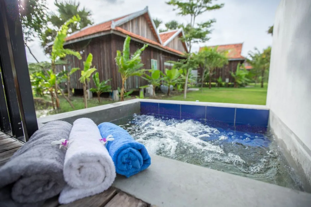 Kampot River Residence — rooms and atmosphere
