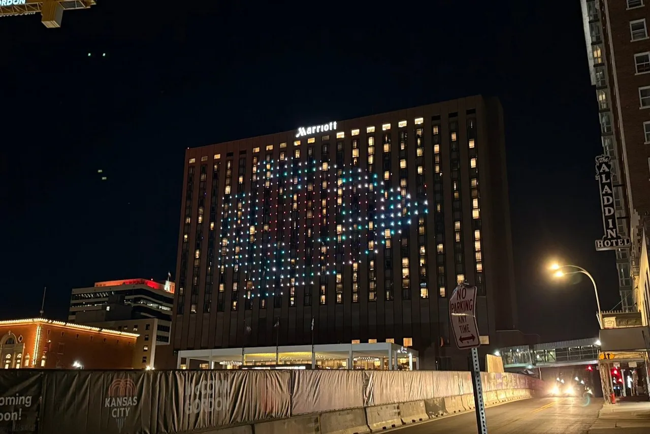 Kansas City Marriott Downtown — rooms and atmosphere