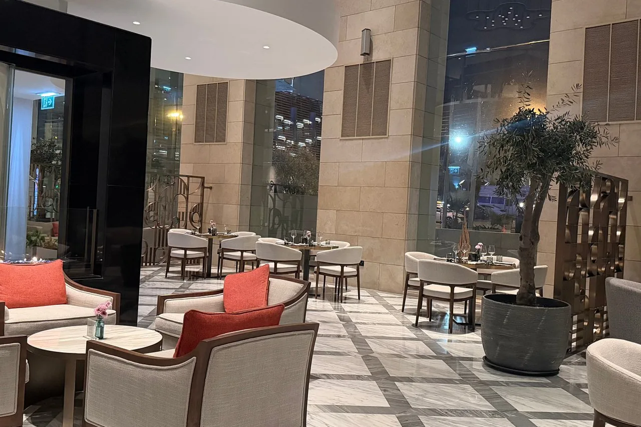 Kempinski Hotel Amman — rooms and atmosphere