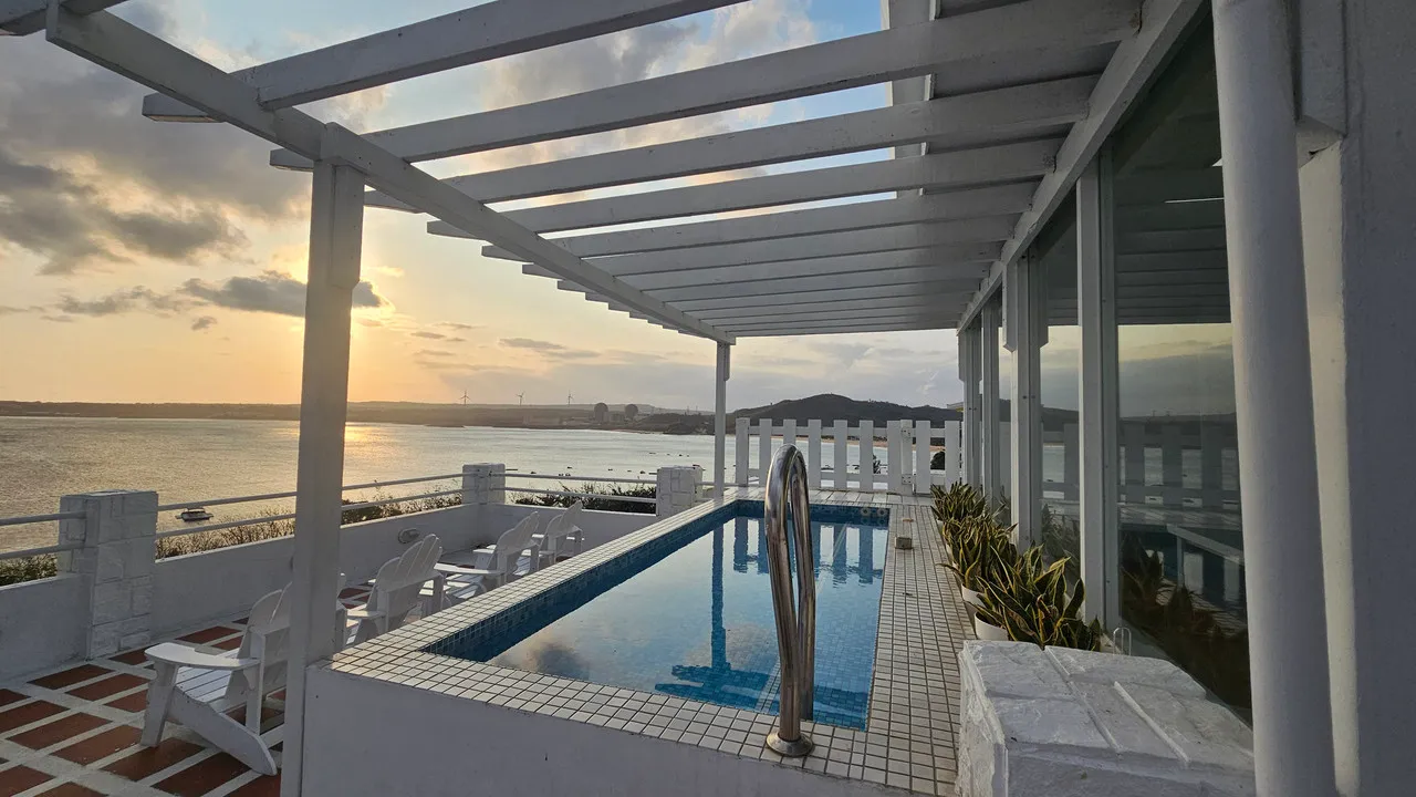 Kenting Nanwan Resorts — rooms and atmosphere