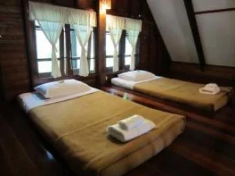 Khaokho Talaypu Resort — rooms and atmosphere