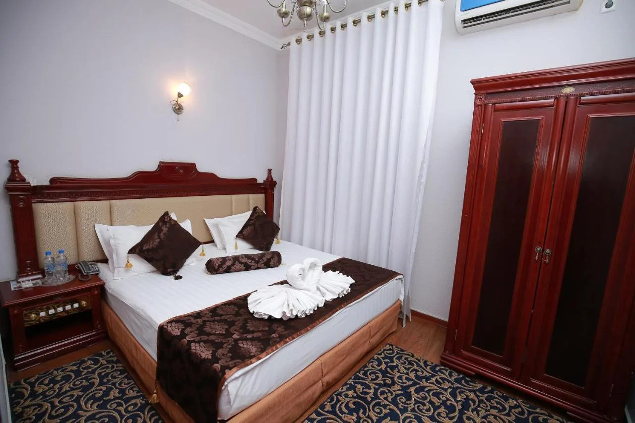 Khujand Deluxe Hotel — ภาพห้องพักและบรรยากาศ