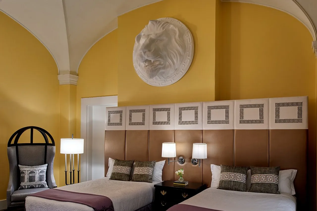 Kimpton Hotel Monaco Washington DC by IHG — rooms and atmosphere