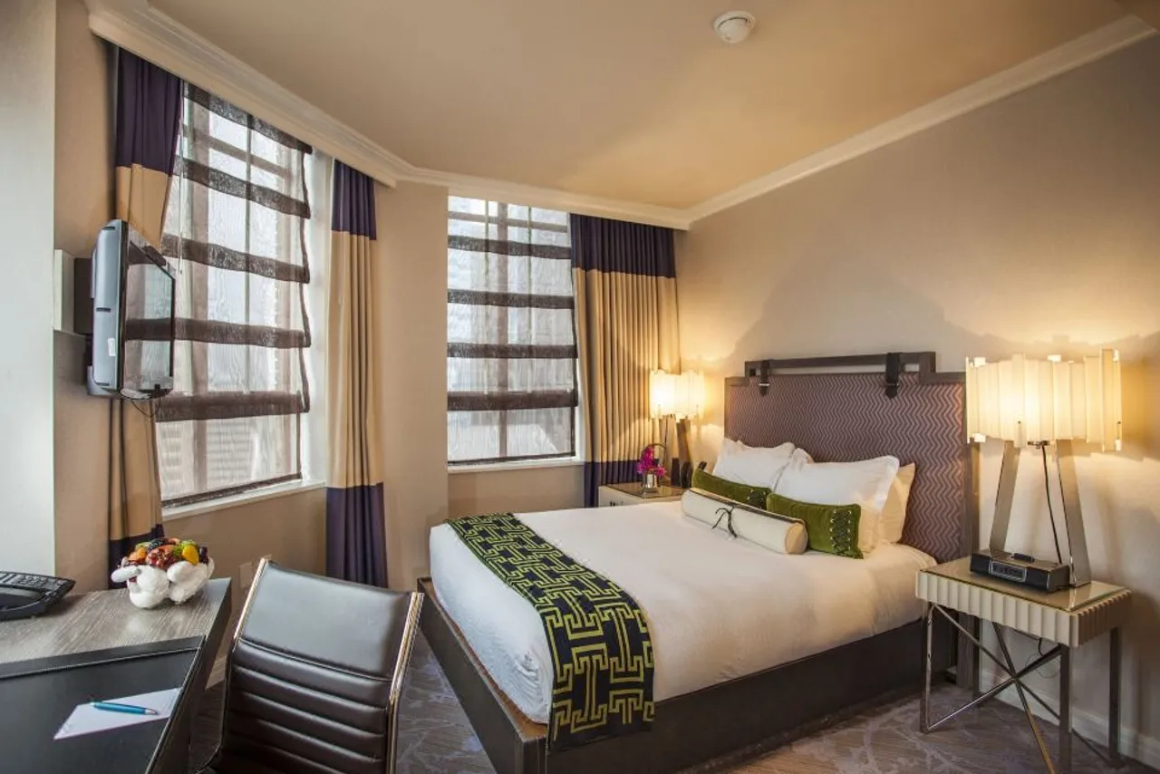 Kimpton Hotel Palomar Philadelphia by IHG — rooms and atmosphere