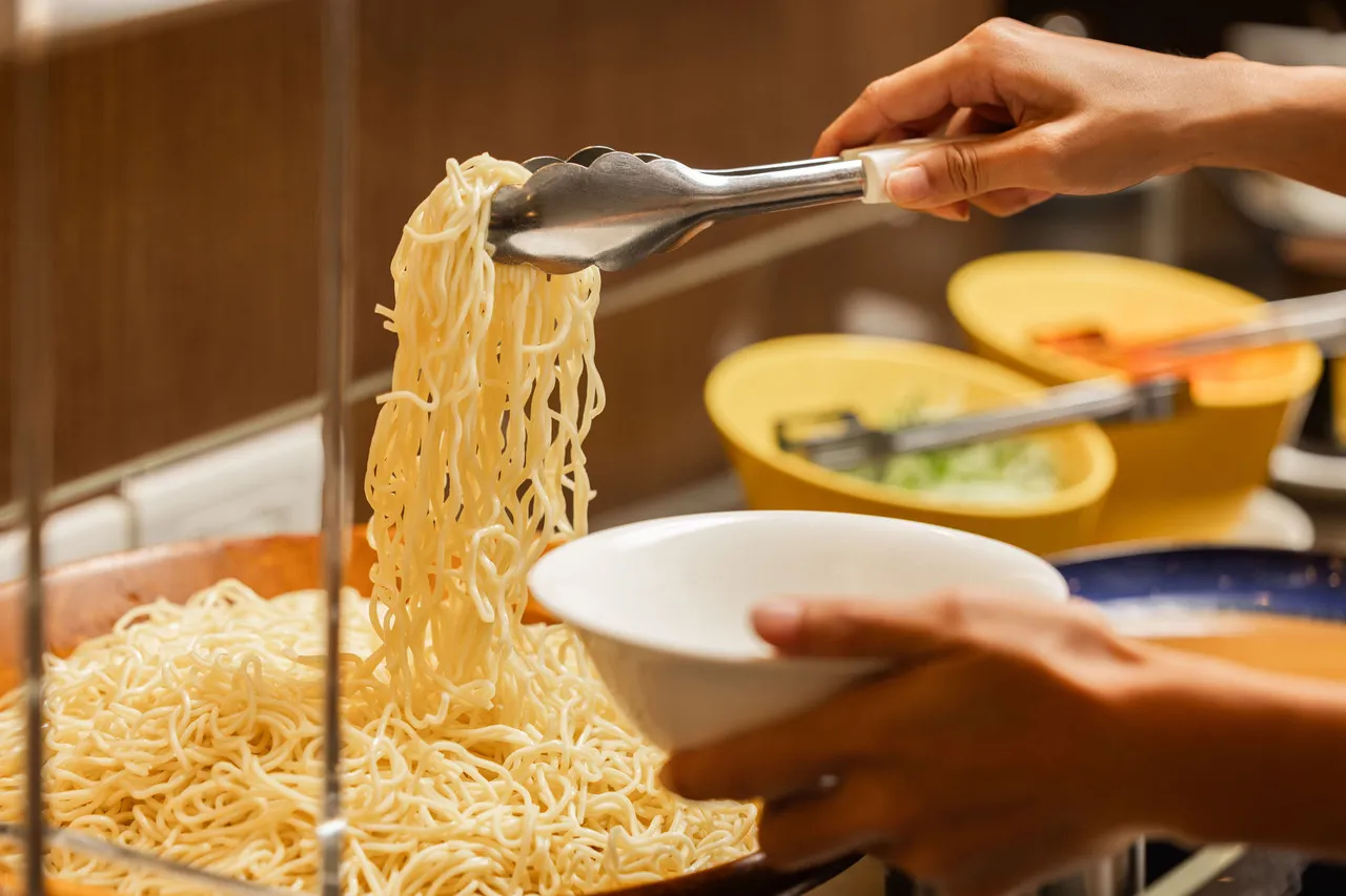 Kindness Hotel Tainan Chihkan Tower — rooms and atmosphere