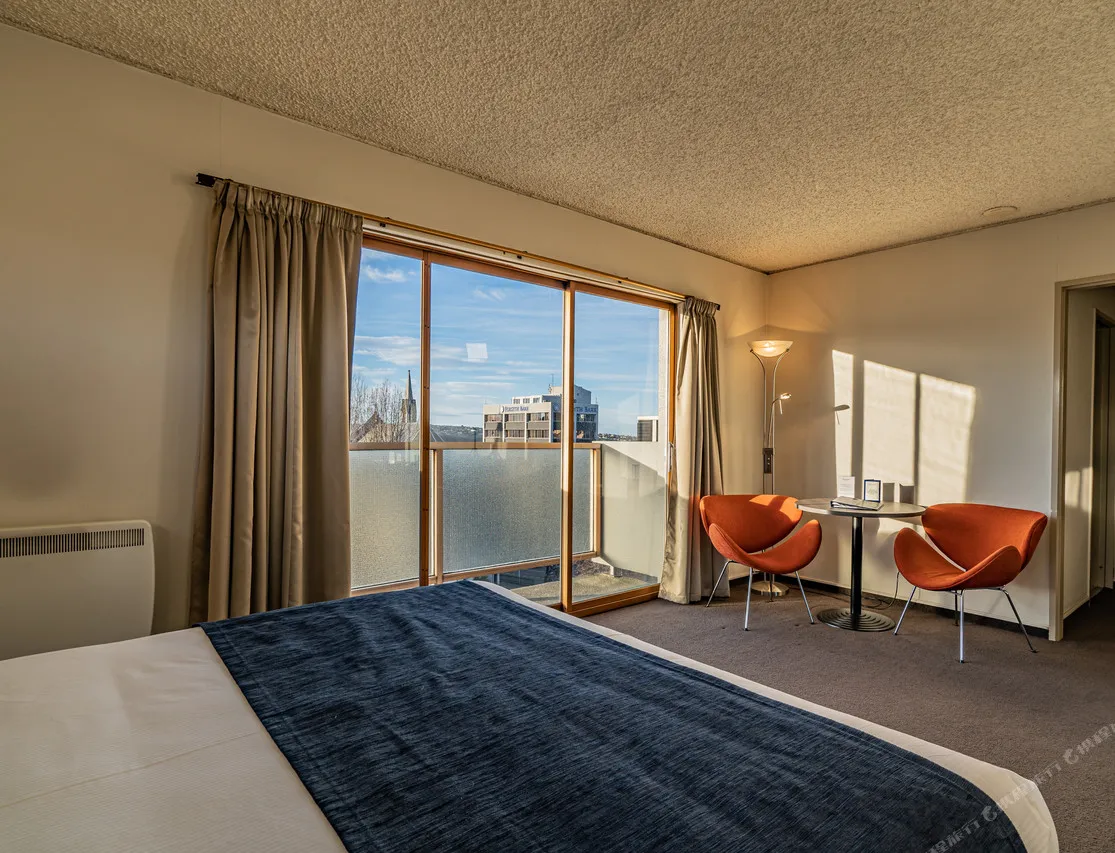 Kingsgate Hotel Dunedin — rooms and atmosphere